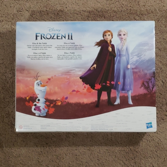 Frozen 2 Elsa Fashion Doll and Nokk - Picture 5 of 5